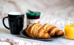 2-saintvalentin-petitdejeuner-croissants-cafe-jusdorange-rennes-conseils-article-blog-oberthur-lifestyle-papeterie-rennes